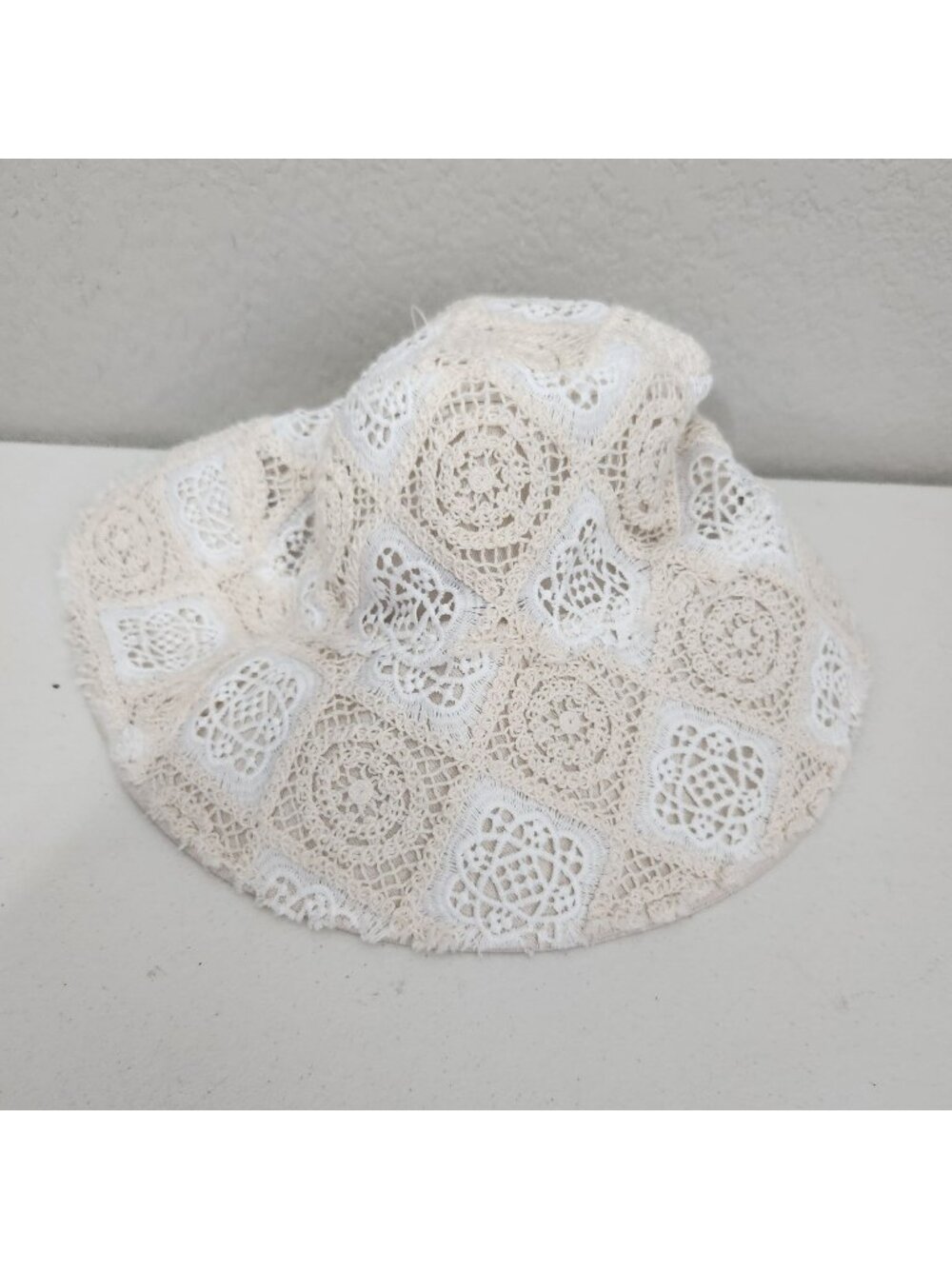 House Of Harlow 1960 Beige Crochet Bucket Hat With White Accents O/S